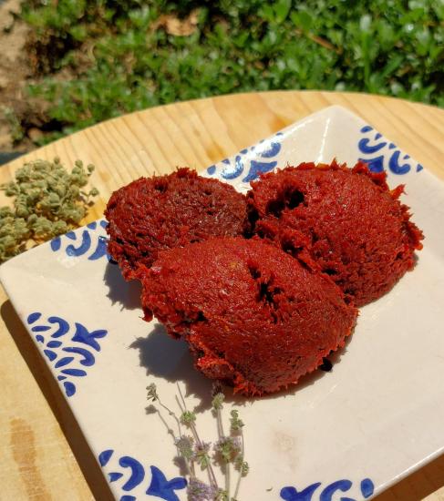 Tatlı Biber Salçası